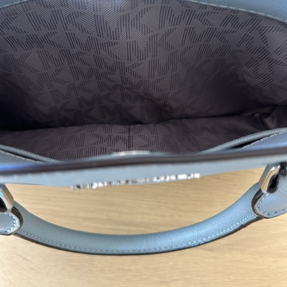 Michael Kors Savannah Saffiano Leather Satchel - Picture 4 of 8